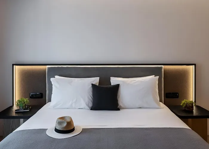 Lägenhetshotell Chora By Premium Key 4*