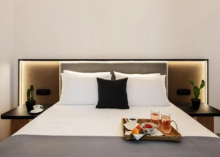 Chora By Premium Key Lägenhetshotell 4*